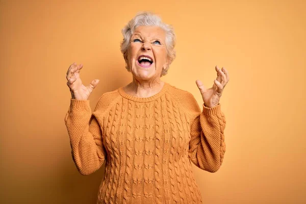 Senior Hermosa Mujer Pelo Gris Vistiendo Suéter Casual Sobre Aislado — Foto de Stock