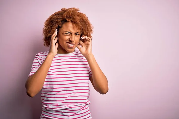 Jovem Mulher Afro Afro Afro Afro Bonita Afro Com Cabelo — Fotografia de Stock