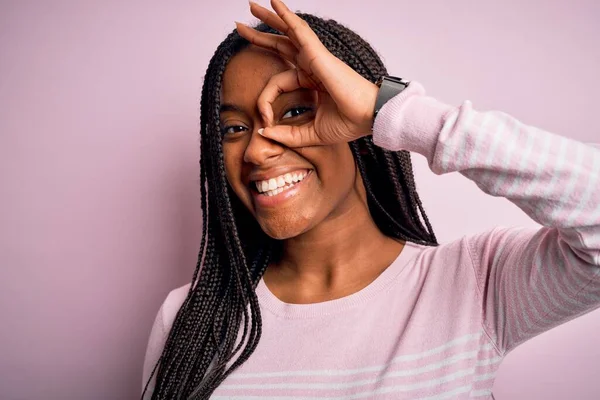 Close Young African American Woman Wearing Pink Sweater Isolated Background — Stock Photo, Image