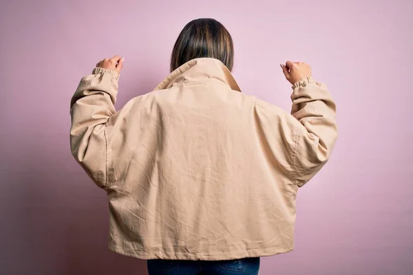 Jonge Mooie Vrouw Dragen Mode Stedelijke Kleding Model Dragen Casual — Stockfoto