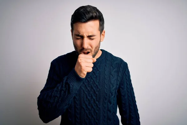 Jonge Knappe Man Met Baard Die Een Casual Trui Draagt — Stockfoto