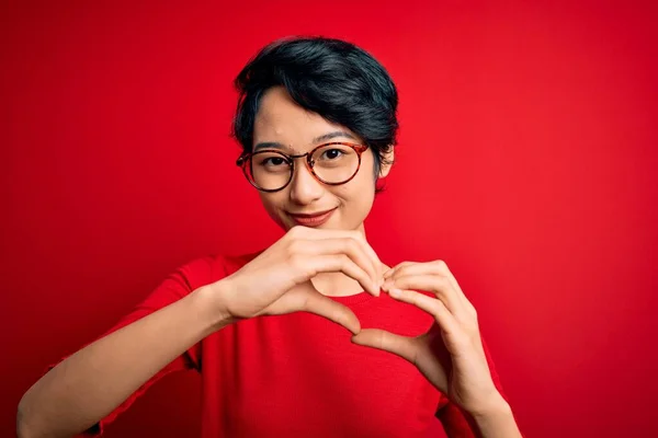 Jong Mooi Aziatisch Meisje Dragen Casual Shirt Bril Geïsoleerde Rode — Stockfoto