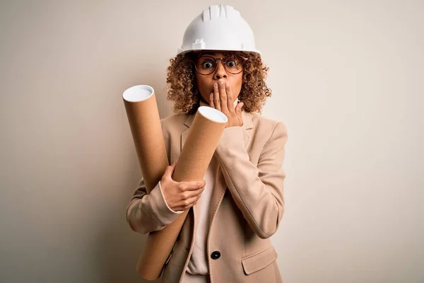 Africano Americano Curly Arquiteto Mulher Vestindo Capacete Segurança Óculos Segurando — Fotografia de Stock