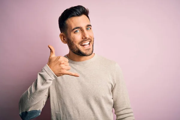 Young Handsome Man Wearing Casual Sweater Standing Isolated Pink Background — Stock Photo, Image