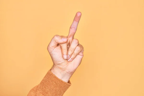 Hand Caucasian Young Man Showing Fingers Isolated Yellow Background Showing — 스톡 사진