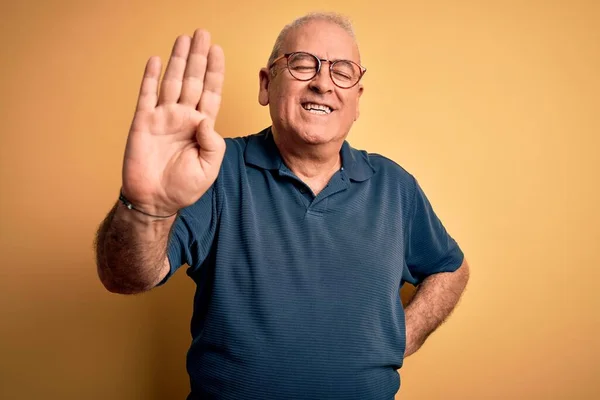 Homem Hoary Bonito Meia Idade Vestindo Pólo Casual Óculos Sobre — Fotografia de Stock