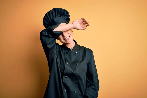 Young Beautiful Chef Woman Wearing Cooker Uniform Hat Standing Yellow — Stock Photo, Image