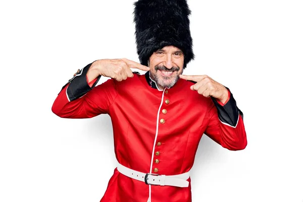 Middle Age Handsome Wales Guard Man Wearing Traditional Uniform White — Stock Photo, Image