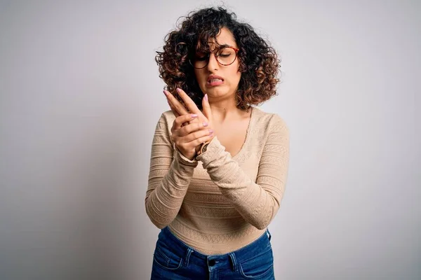 Young Beautiful Curly Arab Woman Wearing Casual Shirt Glasses White — Stock Photo, Image