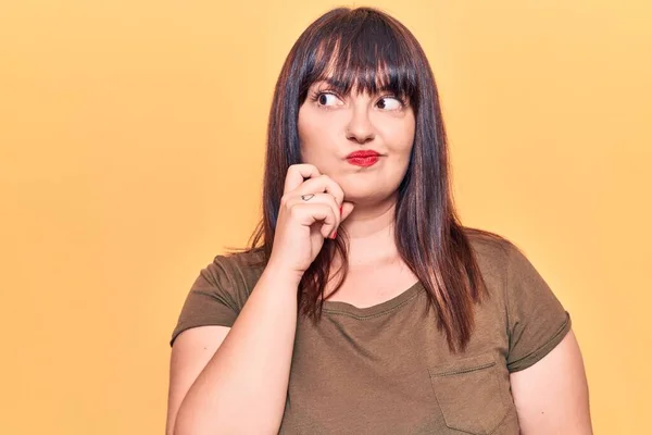 Young Size Woman Wearing Casual Clothes Thinking Concentrated Doubt Finger — Stock Photo, Image