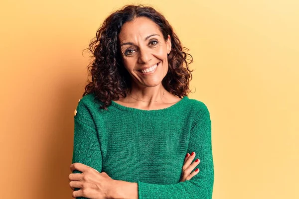 Mujer Hermosa Mediana Edad Vistiendo Suéter Casual Cara Feliz Sonriendo —  Fotos de Stock