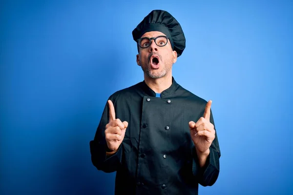 Young Handsome Chef Man Wearing Cooker Uniform Hat Isolated Blue — Stock Photo, Image