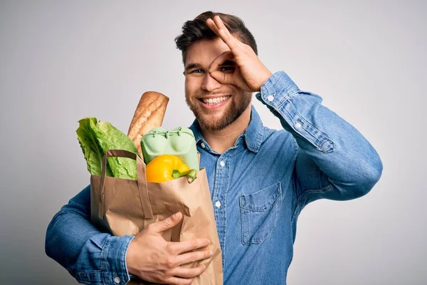 Young Blond Man Beard Blue Eyes Holding Paper Bag Food — Stock Photo, Image