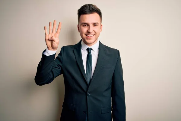 Jovem Homem Negócios Bonito Vestindo Terno Elegante Gravata Sobre Fundo — Fotografia de Stock