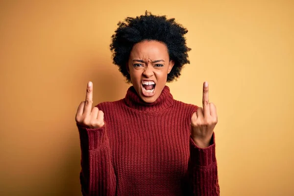 Young Beautiful African American Afro Woman Curly Hair Wearing Casual — Stock fotografie