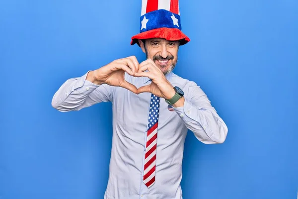 Medelåldern Stilig Patriotisk Man Bär Usa Hatt Och Slips Över — Stockfoto
