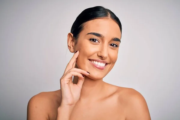 Close Jovem Mulher Bonita Com Pele Clara Pura Cuidados Pele — Fotografia de Stock