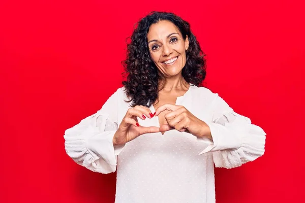 Mujer Hermosa Mediana Edad Vistiendo Camisa Casual Sonriendo Amor Haciendo — Foto de Stock