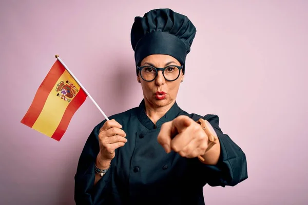 Middle Age Patriotic Chef Woman Wearing Cooker Uniform Hat Holding — Stock Photo, Image