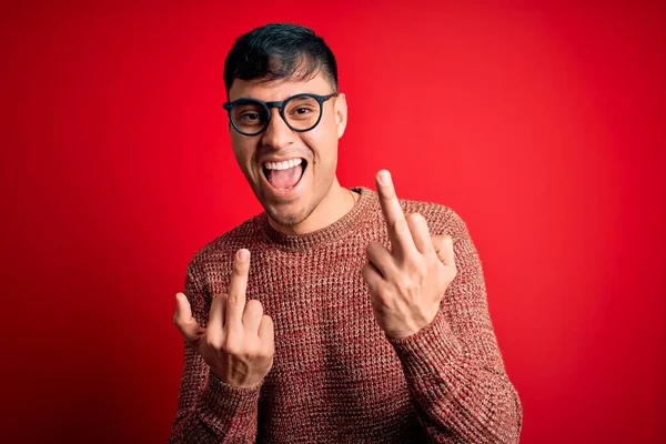 Young Handsome Hispanic Man Wearing Nerd Glasses Red Background Showing — Stockfoto