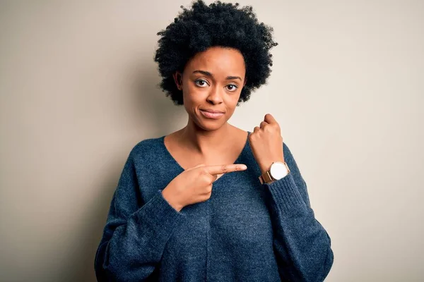 Young Beautiful African American Afro Woman Curly Hair Wearing Casual — Stock Photo, Image