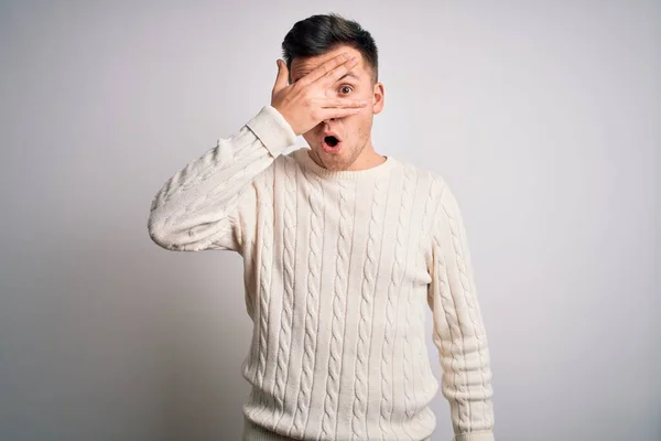 Jovem Caucasiano Bonito Vestindo Camisola Inverno Casual Sobre Fundo Isolado — Fotografia de Stock