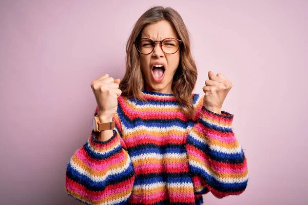 Young Beautiful Blonde Girl Wearing Glasses Casual Sweater Pink Isolated — Stock Photo, Image