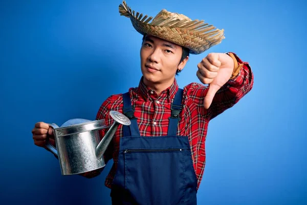 Young Handsome Chinese Farmer Man Wearing Apron Straw Hat Holding — Stock Photo, Image