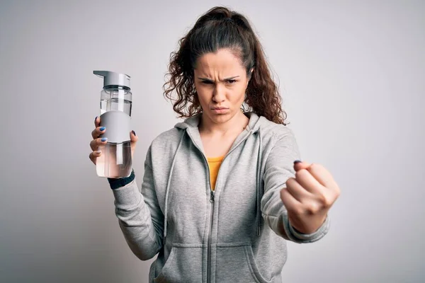 Belle Femme Aux Cheveux Bouclés Faisant Sport Boire Bouteille Eau — Photo