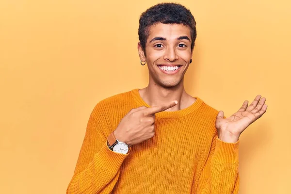 Young African Amercian Man Wearing Casual Clothes Amazed Smiling Camera — Stock Photo, Image