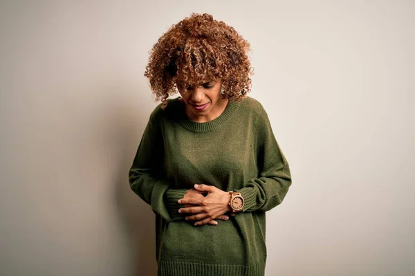 Mulher Americana Africana Bonita Com Cabelo Encaracolado Vestindo Camisola Casual — Fotografia de Stock