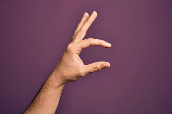 Hand Caucasian Young Man Showing Fingers Isolated Purple Background Picking — Stock Photo, Image