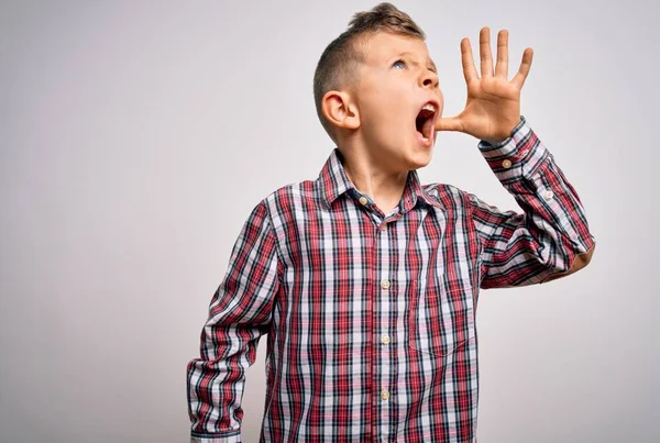 Jonge Kleine Blanke Jongen Met Blauwe Ogen Met Elegant Shirt — Stockfoto