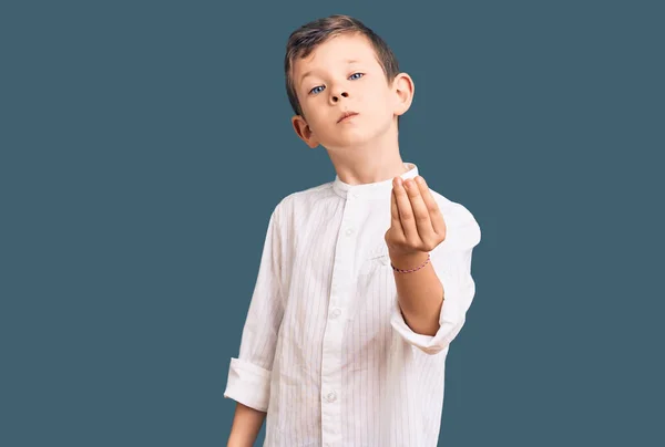 Lindo Niño Rubio Con Camisa Elegante Haciendo Gesto Italiano Con — Foto de Stock