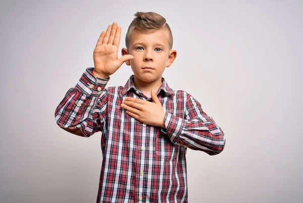 Kleines Kaukasisches Kind Mit Blauen Augen Elegantes Hemd Vor Isoliertem — Stockfoto