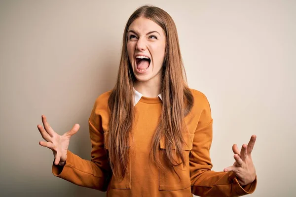 Junge Schöne Rothaarige Frau Lässigem Pullover Über Isoliertem Weißem Hintergrund — Stockfoto