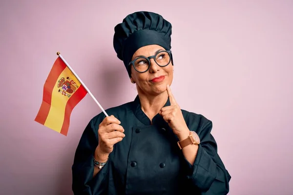 Mujer Chef Patriótica Mediana Edad Con Uniforme Cocina Sombrero Con —  Fotos de Stock