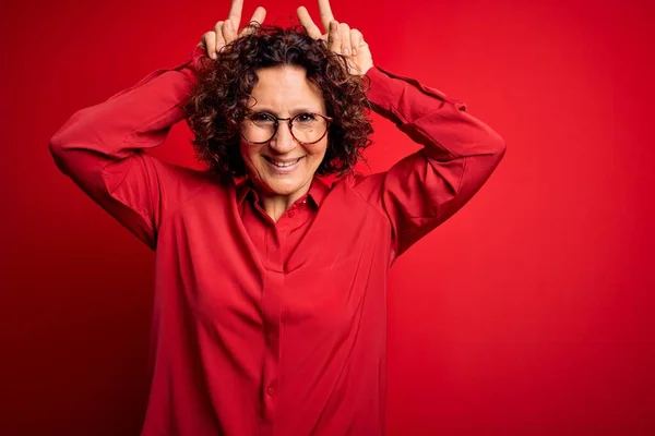 Middle Age Beautiful Curly Hair Woman Wearing Casual Shirt Glasses — Stock Photo, Image