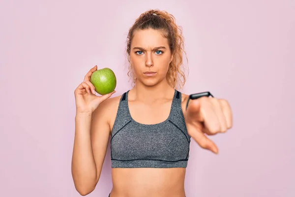 Junge Schöne Blonde Sportliche Frau Mit Blauen Augen Mit Gesunden — Stockfoto