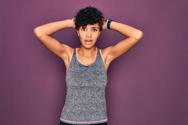 Jovem Bela Afro Americana Africana Esportista Fazendo Exercício Vestindo Sportswear — Fotografia de Stock