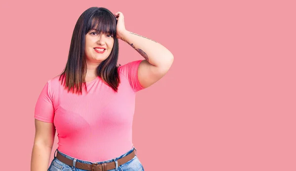 Jonge Size Vrouw Draagt Casual Kleding Verwarrend Vragen Zich Vraag — Stockfoto