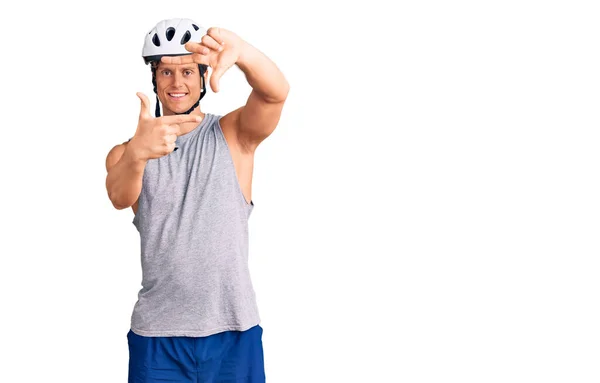 Joven Hombre Guapo Con Casco Bicicleta Sonriendo Haciendo Marco Con —  Fotos de Stock