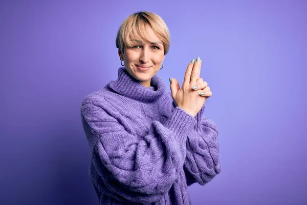 Young Blonde Woman Short Hair Wearing Winter Turtleneck Sweater Purple — Stock Photo, Image