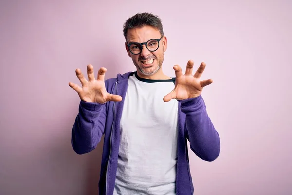 Young Handsome Man Wearing Purple Sweatshirt Glasses Standing Pink Background — Stock Photo, Image