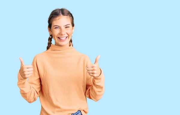 Hermosa Mujer Caucásica Con Cabello Rubio Con Suéter Invierno Casual — Foto de Stock