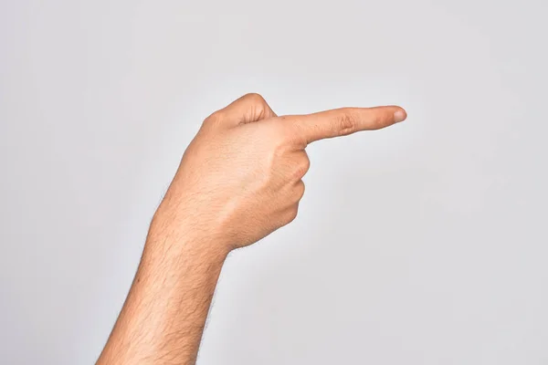 손가락을 손가락으로 가리키면서 선택권을 제시하고 선택하는 코카서스 젊은이의 — 스톡 사진