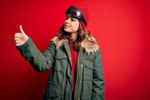 Chica Rubia Joven Con Gafas Esquí Abrigo Invierno Para Tiempo — Foto de Stock