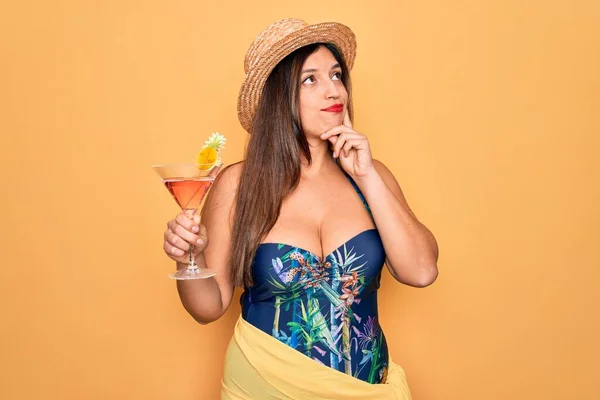 Young Hispanic Woman Wearing Summer Swimsuit Drinking Cocktail Yellow Background — Stock Photo, Image
