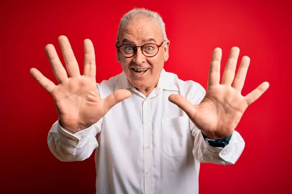 Hombre Guapo Hoary Edad Media Vistiendo Camisa Casual Gafas Sobre —  Fotos de Stock