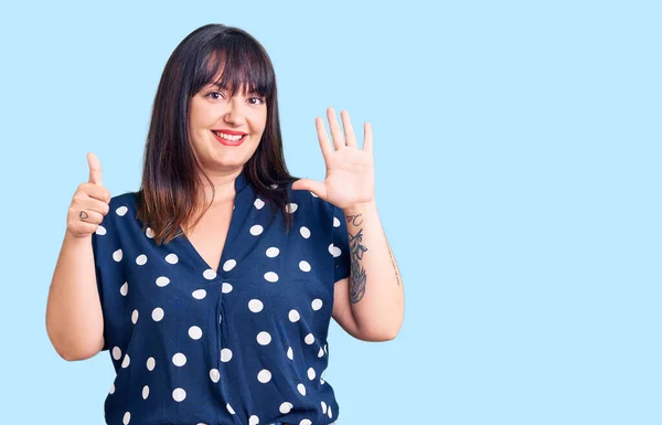 Young Size Woman Wearing Casual Clothes Showing Pointing Fingers Number — Stock Photo, Image